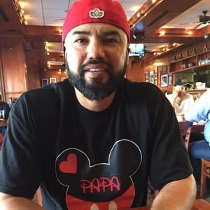 Meet your Posher, Ramiro